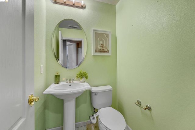 24986 SILVERTHORNE PL, Hayward, CA 94544