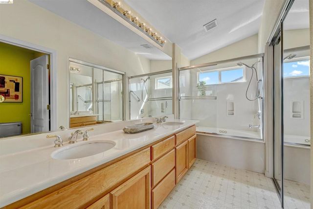24986 SILVERTHORNE PL, Hayward, CA 94544