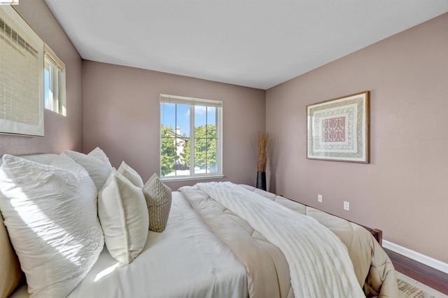 24986 SILVERTHORNE PL, Hayward, CA 94544