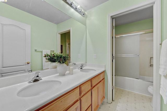 24986 SILVERTHORNE PL, Hayward, CA 94544