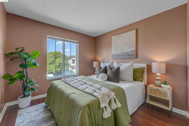 24986 SILVERTHORNE PL, Hayward, CA 94544