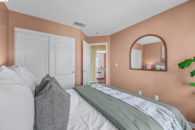 24986 SILVERTHORNE PL, Hayward, CA 94544