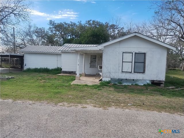 268 N Burke Street, Goliad, TX 77963