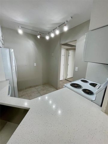 801 Three Islands Blvd 214, Hallandale Beach, FL 33009