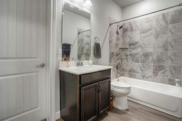 5757 Lakeside Villas Court, Conroe, TX 77304