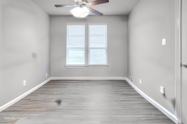 5757 Lakeside Villas Court, Conroe, TX 77304