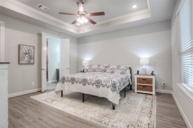 5757 Lakeside Villas Court, Conroe, TX 77304