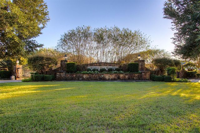 5757 Lakeside Villas Court, Conroe, TX 77304