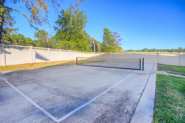 5757 Lakeside Villas Court, Conroe, TX 77304