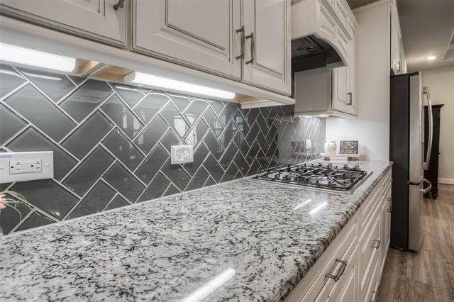 5757 Lakeside Villas Court, Conroe, TX 77304