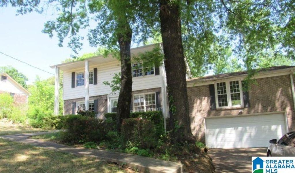 5560 WOODCREEK DRIVE, Pinson, AL 35126