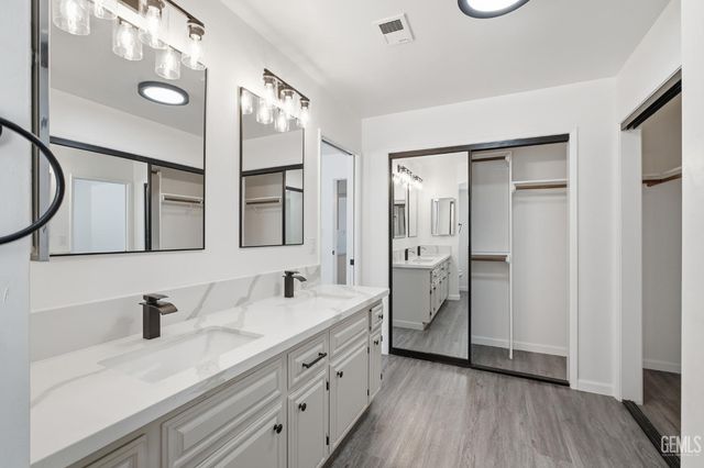 11108 Aimee Way, Bakersfield, CA 93312