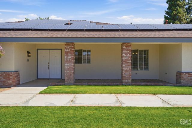 11108 Aimee Way, Bakersfield, CA 93312