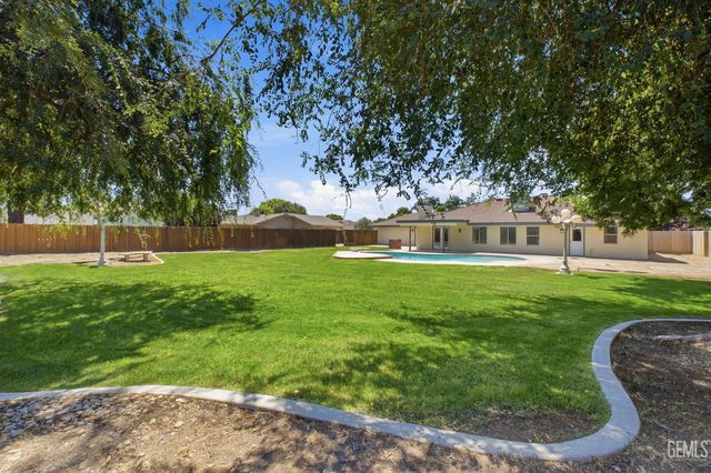 11108 Aimee Way, Bakersfield, CA 93312