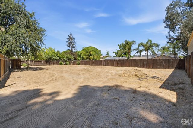 11108 Aimee Way, Bakersfield, CA 93312