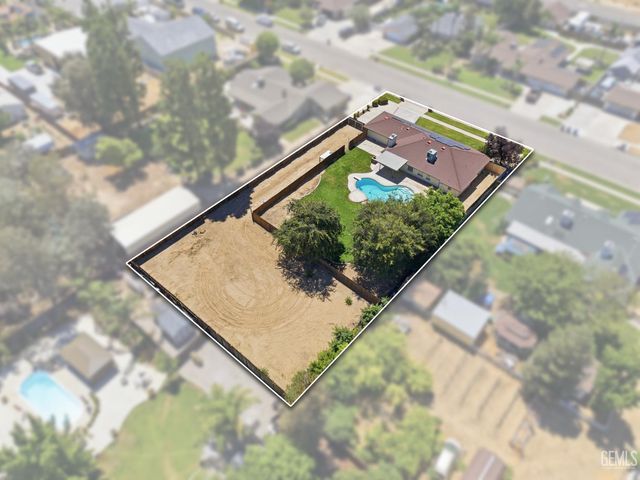 11108 Aimee Way, Bakersfield, CA 93312