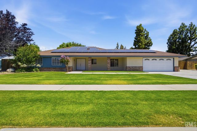 11108 Aimee Way, Bakersfield, CA 93312