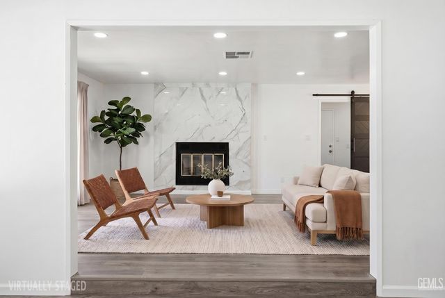 11108 Aimee Way, Bakersfield, CA 93312