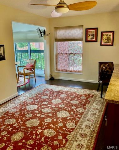 572 Coeur De Royale Drive 301, Creve Coeur, MO 63141