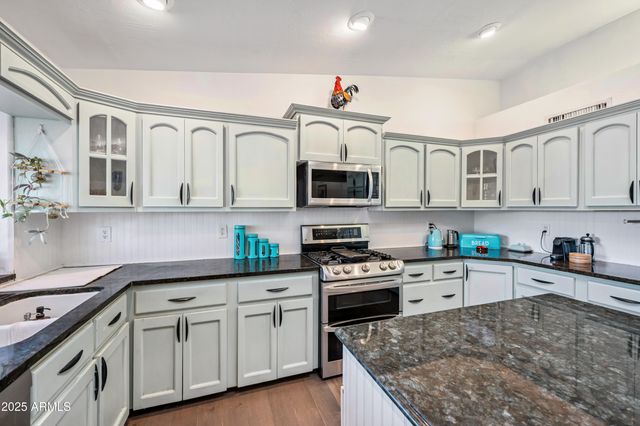 2032 E EUCLID Avenue, Phoenix, AZ 85042