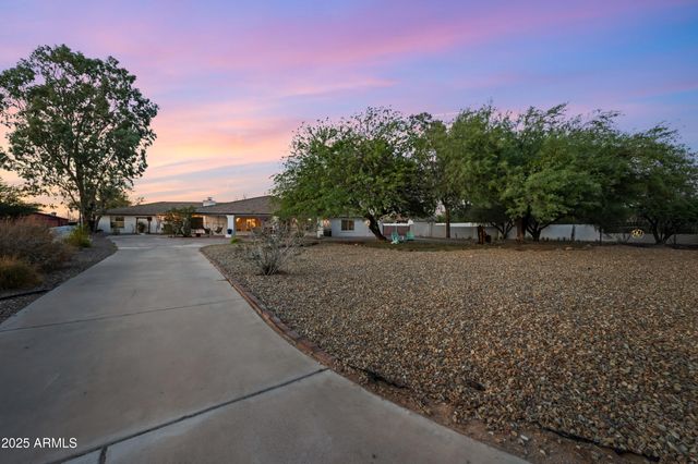 2032 E EUCLID Avenue, Phoenix, AZ 85042