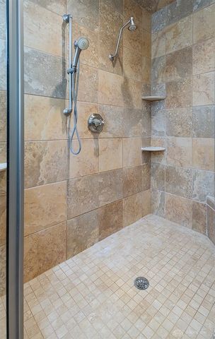 15 Aspen Woods Drive, Springboro, OH 45066