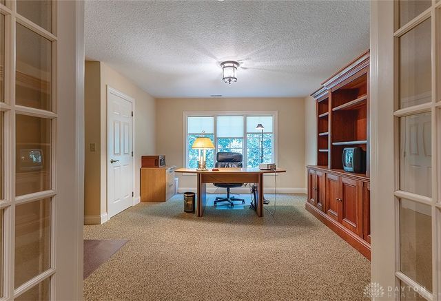15 Aspen Woods Drive, Springboro, OH 45066