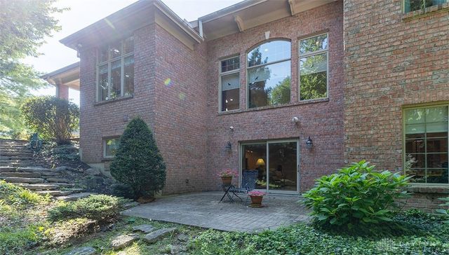 15 Aspen Woods Drive, Springboro, OH 45066