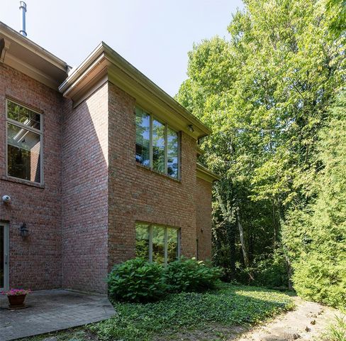 15 Aspen Woods Drive, Springboro, OH 45066