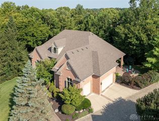 15 Aspen Woods Drive, Springboro, OH 45066