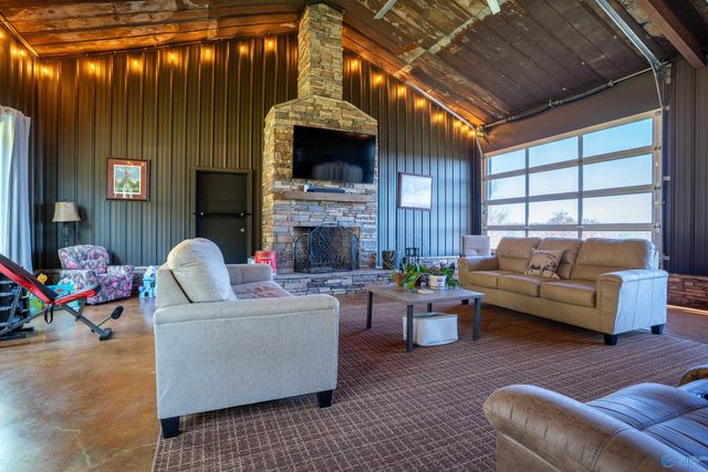 2510 Dean Road NE, Fort Payne, AL 35967