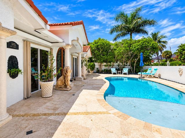 3202 Dow Street, Pompano Beach, FL 33062