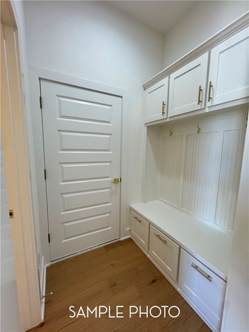 6013 S 41st Street, Rogers, AR 72758