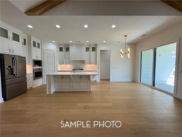 6013 S 41st Street, Rogers, AR 72758