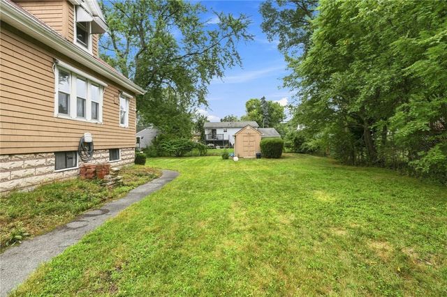 16 Beechcrest Street, Warwick, RI 02888
