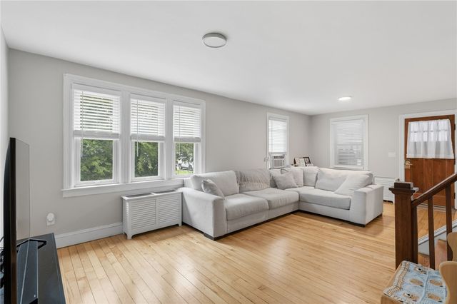 16 Beechcrest Street, Warwick, RI 02888