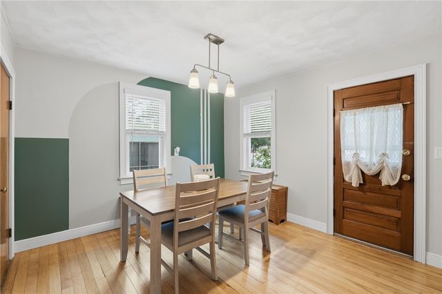 16 Beechcrest Street, Warwick, RI 02888