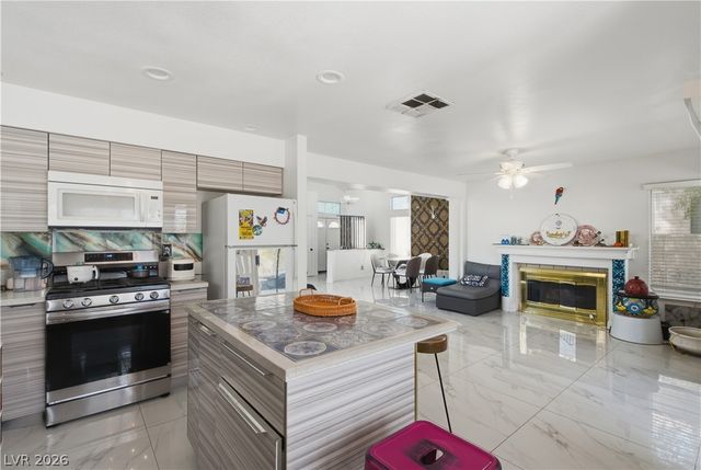 5332 Desert Blossom Road, Las Vegas, NV 89107