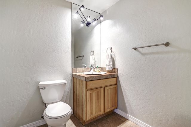 9020 El Ojito Court NW, Albuquerque, NM 87114