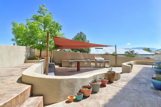 9020 El Ojito Court NW, Albuquerque, NM 87114