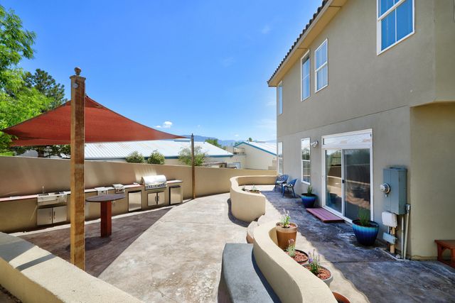 9020 El Ojito Court NW, Albuquerque, NM 87114