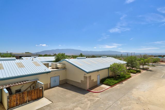 9020 El Ojito Court NW, Albuquerque, NM 87114
