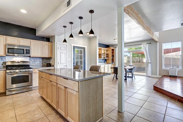9020 El Ojito Court NW, Albuquerque, NM 87114
