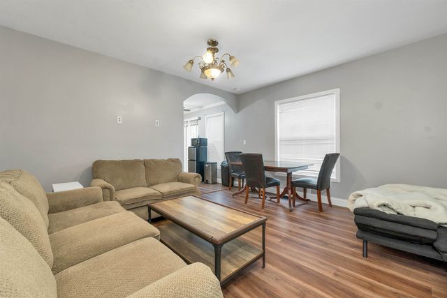 33 Rimmon Street, Manchester, NH 03102