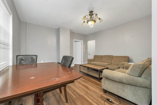 33 Rimmon Street, Manchester, NH 03102