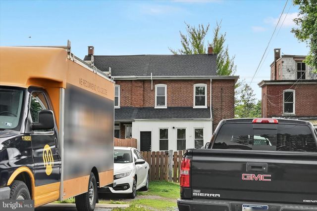 14 N 6TH, Denver, PA 17517