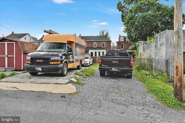 14 N 6TH, Denver, PA 17517