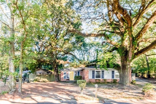 5012 Cottage Hill Road, Mobile, AL 36609