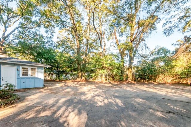 5012 Cottage Hill Road, Mobile, AL 36609