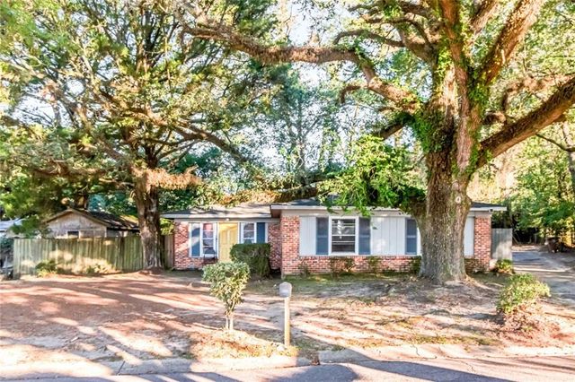 5012 Cottage Hill Road, Mobile, AL 36609